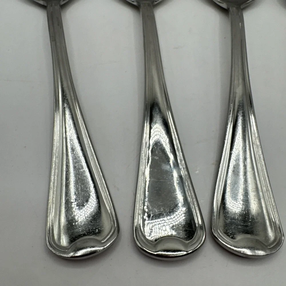 Oneida‎ FLAMBE 4 Soup Spoons Glossy 18/10 Stainless Steel Flatware